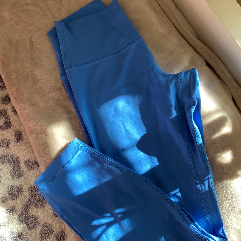 Lululemon Aligns 23 inch